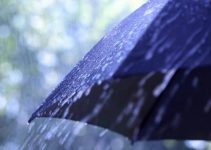 40 Pilihan Kata Kata Hujan Terbaru Yang Romantis, Galau Dan Menyentuh Hati