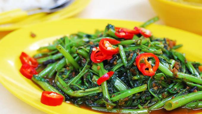 √ 3 Resep Tumis Kangkung yang Sederhana dan Enak