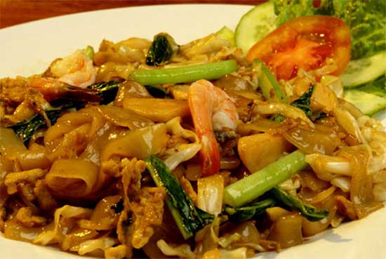 √ Resep Kwetiau Goreng yang Enak dan Mudah Dibuat