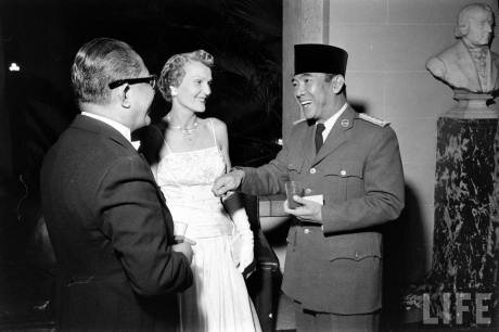 Kumpulan Gambar Soekarno yang Menarik dan Bernilai Sejarah