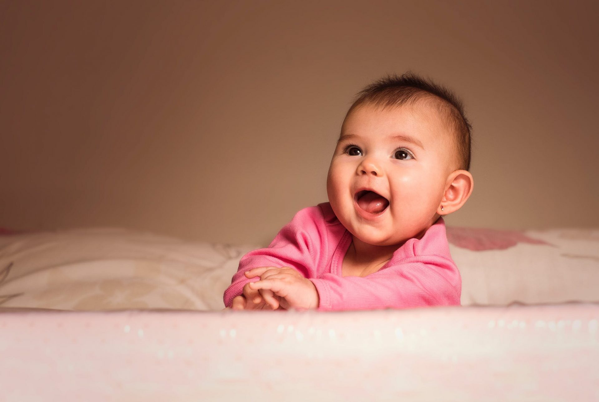 Kumpulan Gambar Bayi yang Lucu dan Menggemaskan